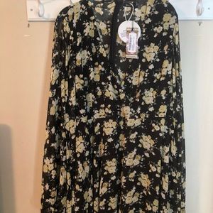 Plus Floral Wide Sleeve Skater Dress